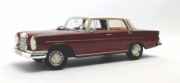 Mercedes . SE W111 Rouge Toit Blanc 1/18