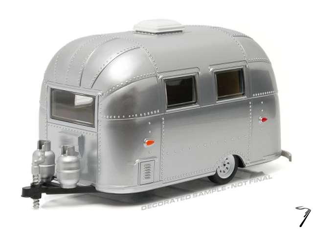 Divers . Caravane Bambi airstream sport, argent poli 1/24