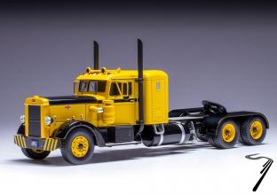 Peterbilt . Jaune / Noir 1/43