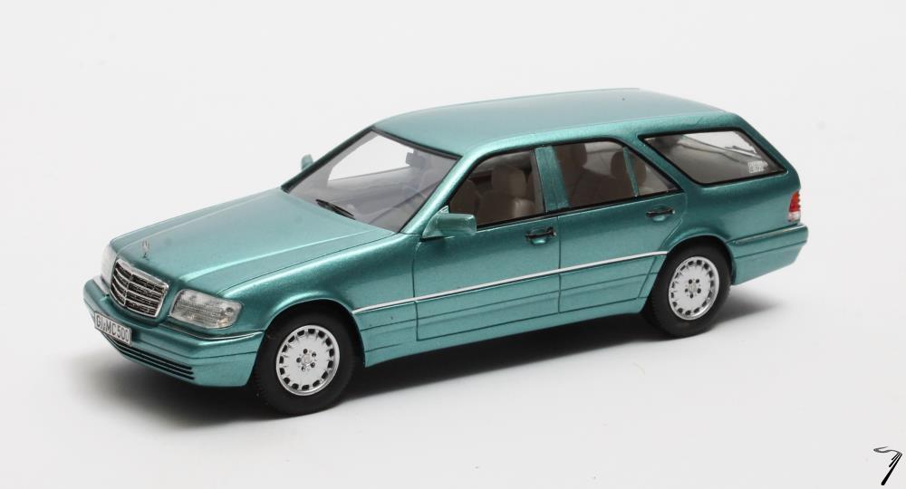 Mercedes . Cadform S140T bleu 1/43