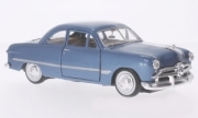 Ford . coupé bleu métallisé 1/24