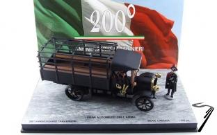 Fiat . BL 200 anniversaire Carabinieri + 2 figurines 1/43