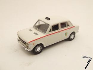 Fiat . Taxi de Milan 1/43