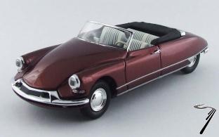 Citroen . 19 cabriolet rouge fonc 1/43